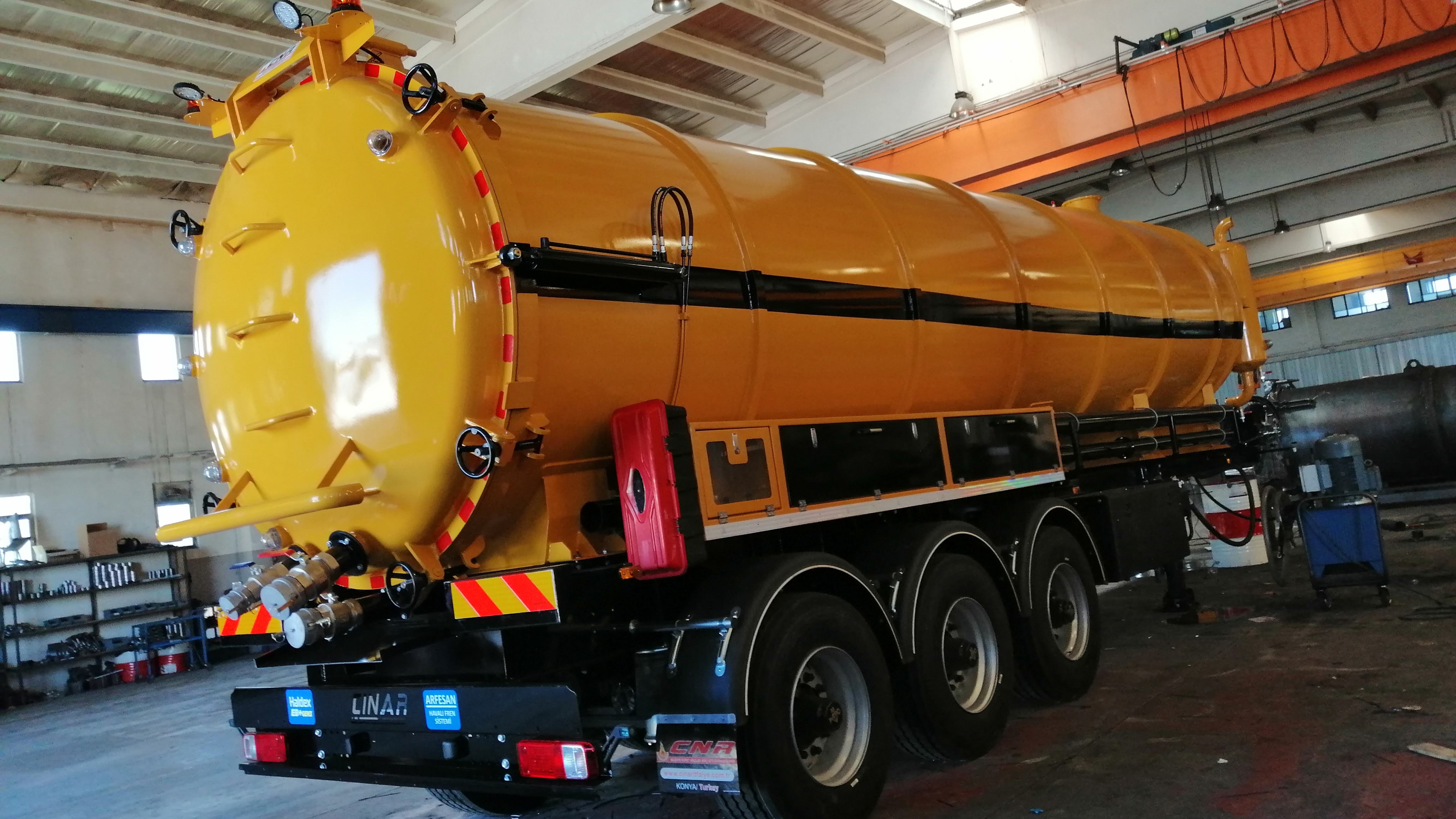 FIREFIGHTING SUPPORT TANKER